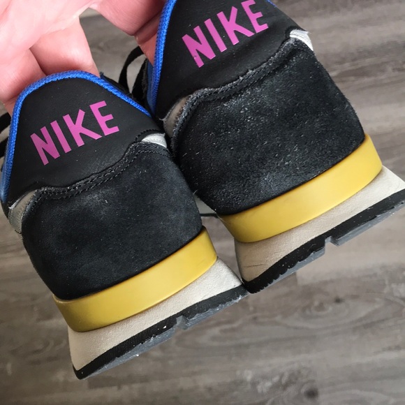 Nike - Picture 13 of 16